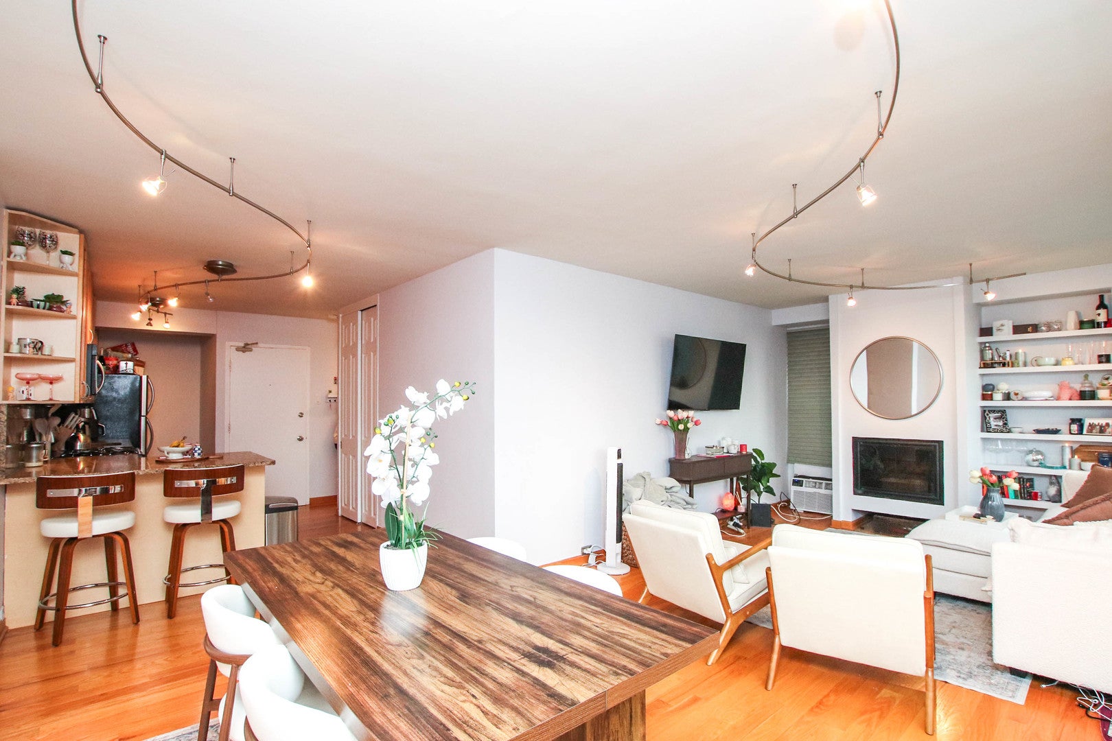 1540 N State Parkway 15A