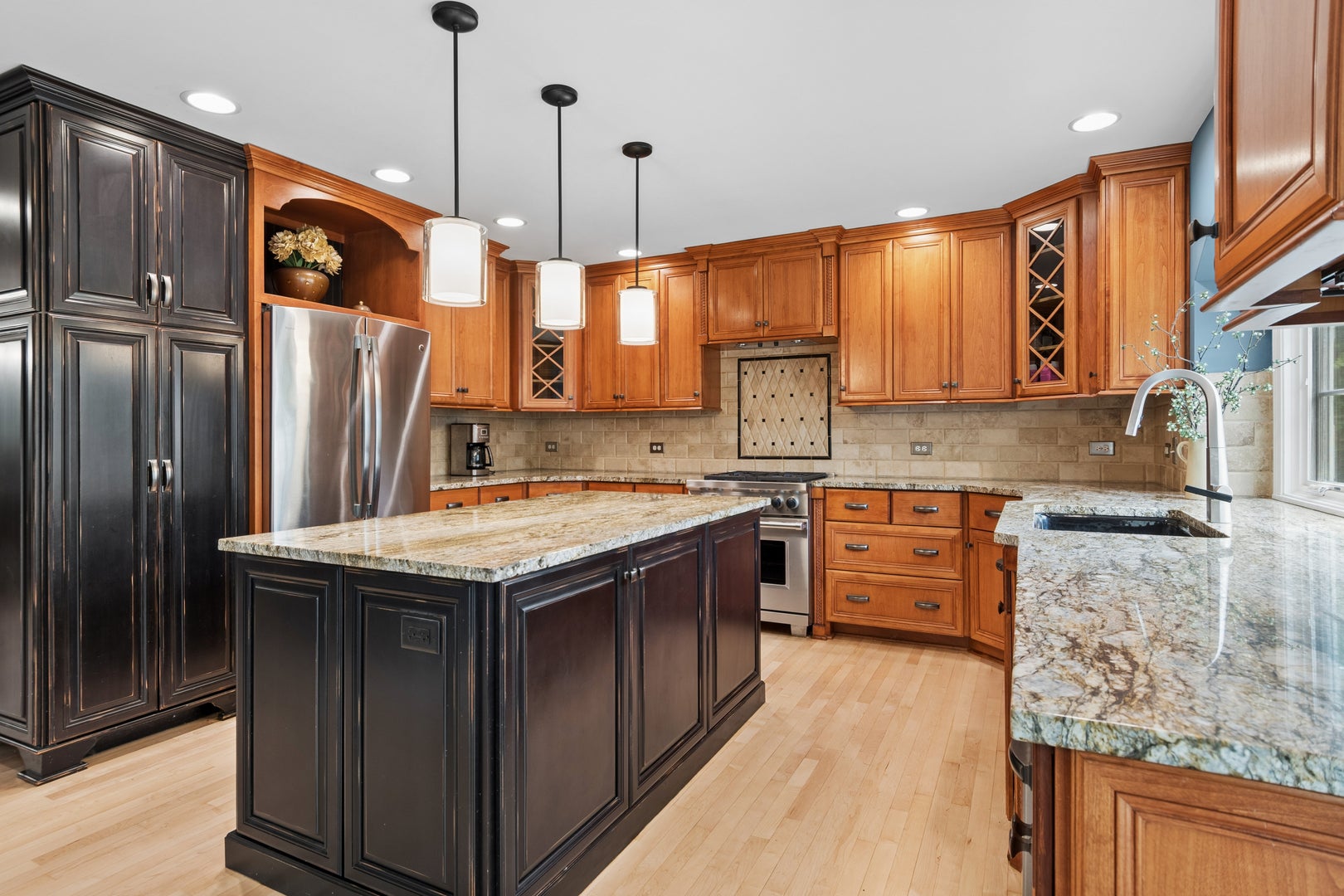 2211 Joyce Lane