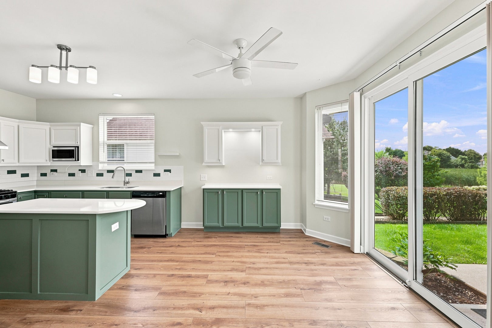 12655 Horseshoe Trail