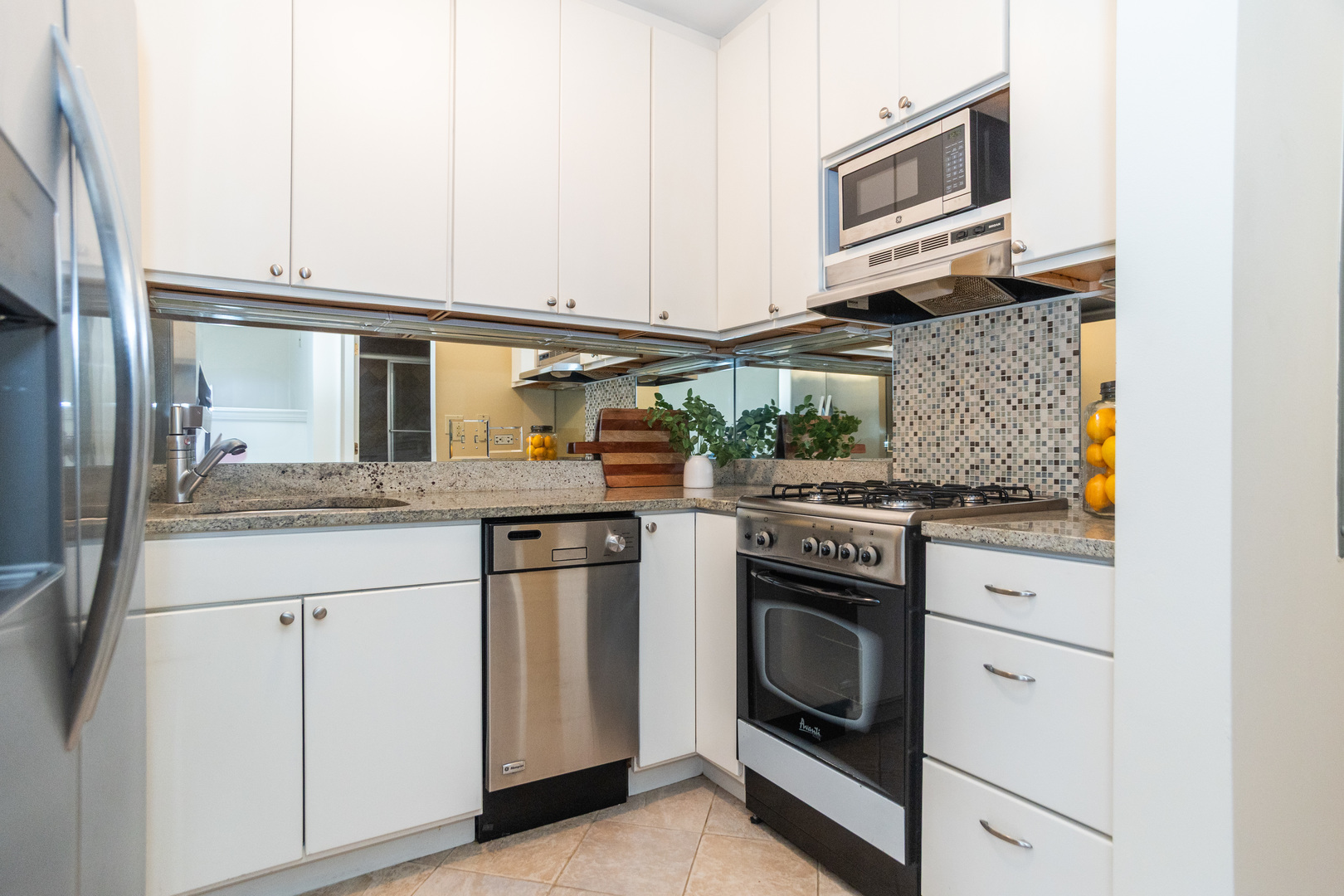 5230 N Kenmore Avenue 3C