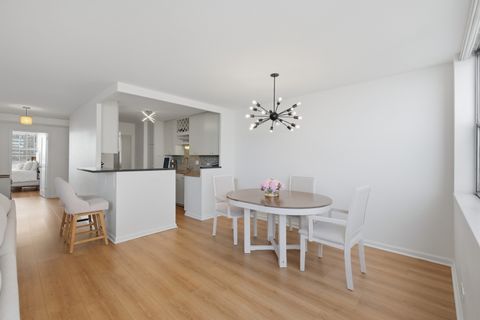 Tiny photo for 6301 N Sheridan Road #8E, Chicago, IL 60660 (MLS # 12621456)