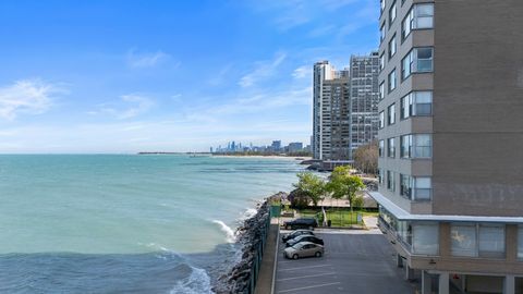 Tiny photo for 6301 N Sheridan Road #8E, Chicago, IL 60660 (MLS # 12621456)