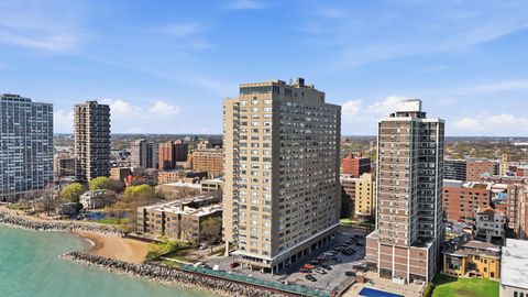 Photo of 6301 N Sheridan Road W #8E, Chicago, IL 60660 (MLS # 12621456)