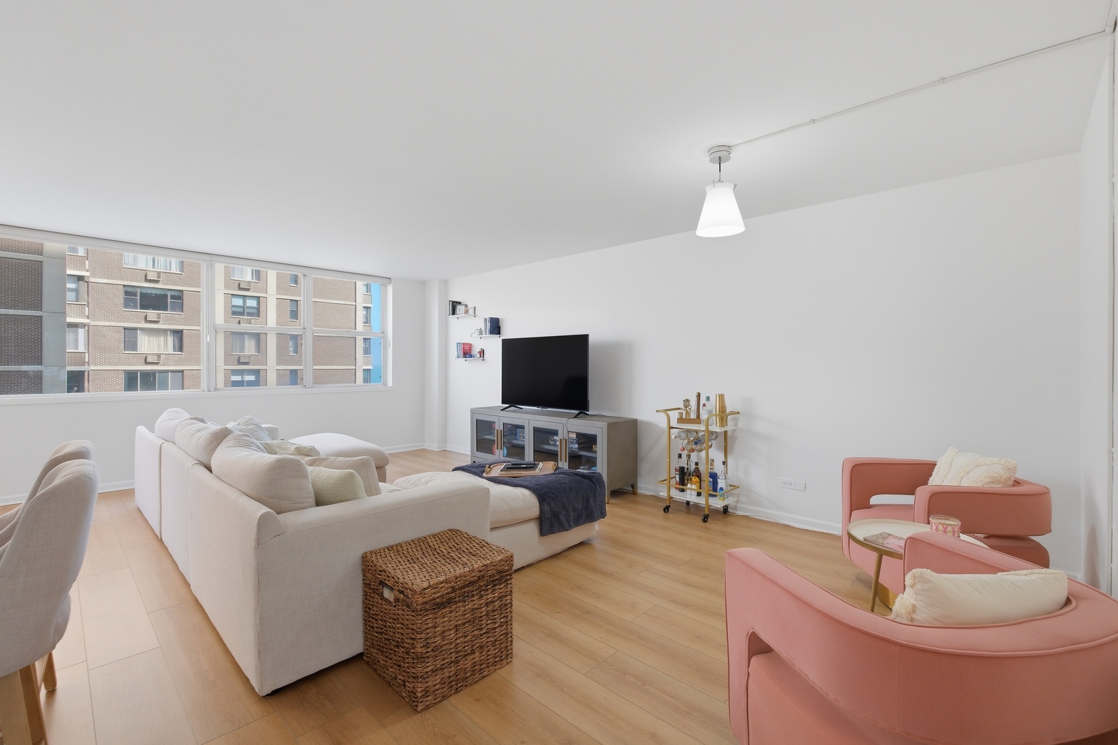 6301 N Sheridan Road 8E