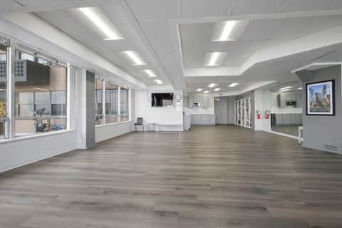 Tiny photo for 6301 N Sheridan Road #8E, Chicago, IL 60660 (MLS # 12621456)