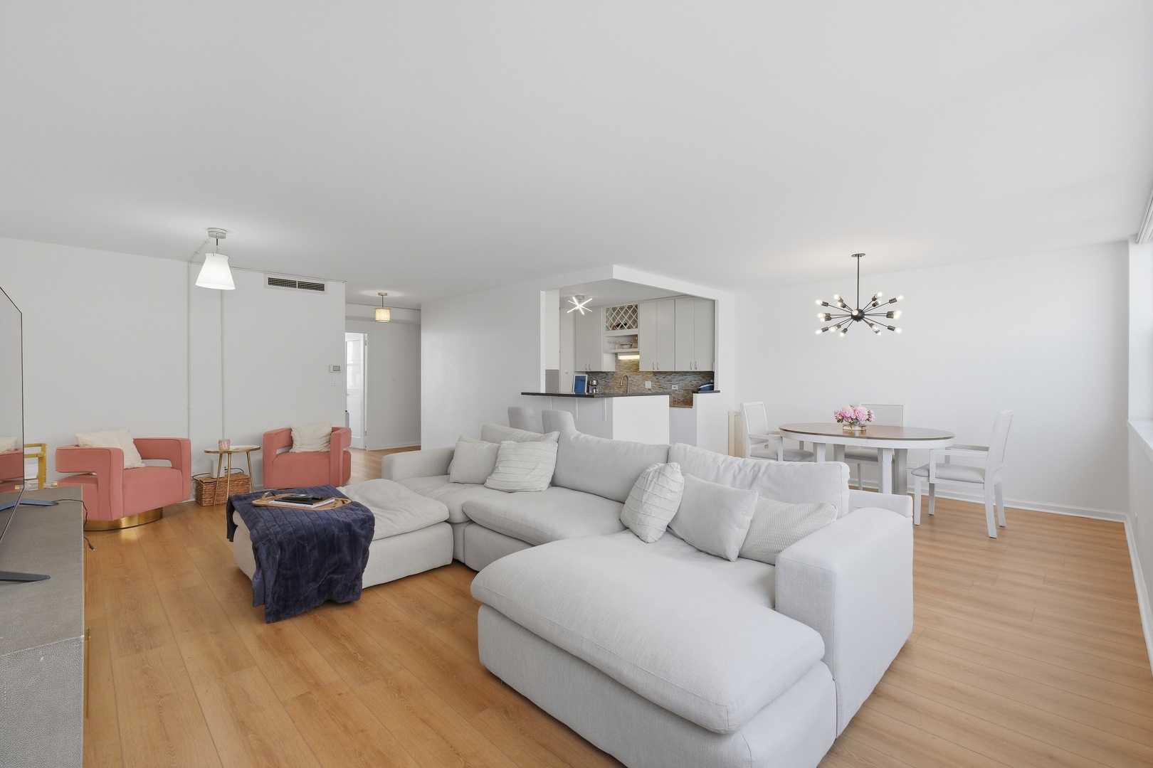 6301 N Sheridan Road 8E