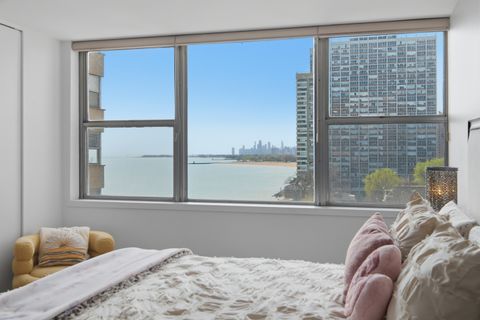 Tiny photo for 6301 N Sheridan Road #8E, Chicago, IL 60660 (MLS # 12621456)