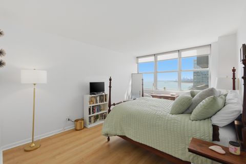 Tiny photo for 6301 N Sheridan Road #8E, Chicago, IL 60660 (MLS # 12621456)