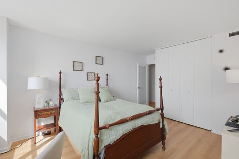 Tiny photo for 6301 N Sheridan Road #8E, Chicago, IL 60660 (MLS # 12621456)