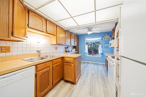 Tiny photo for 7517 175th Street #331, Tinley Park, IL 60477 (MLS # 12510499)