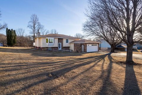 Tiny photo for 712 FAIRFIELD Road, Port Byron, IL 61275 (MLS # 12588918)