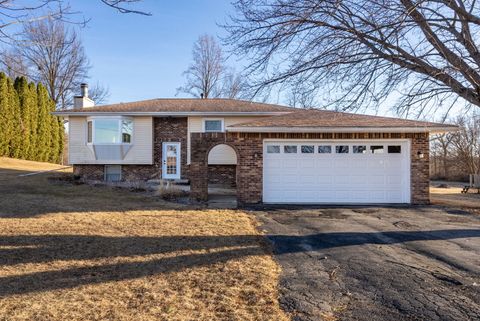 Tiny photo for 712 FAIRFIELD Road, Port Byron, IL 61275 (MLS # 12588918)
