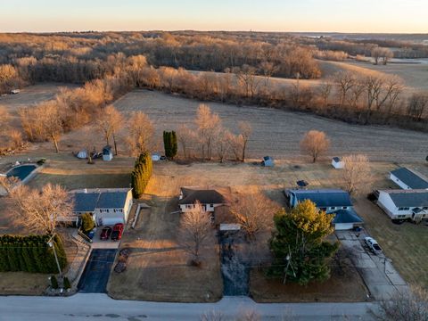 Photo of 712 FAIRFIELD Road, Port Byron, IL 61275 (MLS # 12588918)