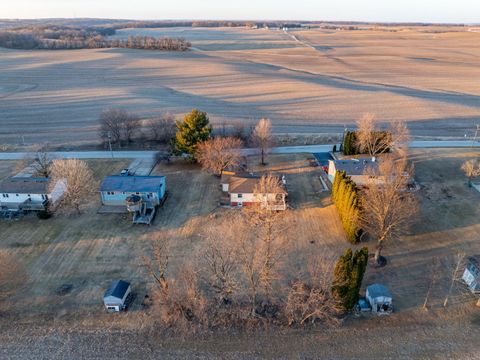Tiny photo for 712 FAIRFIELD Road, Port Byron, IL 61275 (MLS # 12588918)