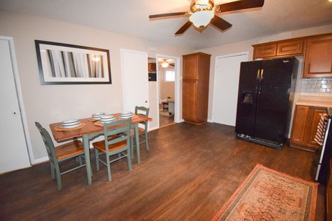 Tiny photo for 914 W Olive Street, Bloomington, IL 61701 (MLS # 12537556)