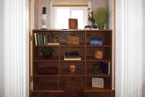 Tiny photo for 914 W Olive Street, Bloomington, IL 61701 (MLS # 12537556)