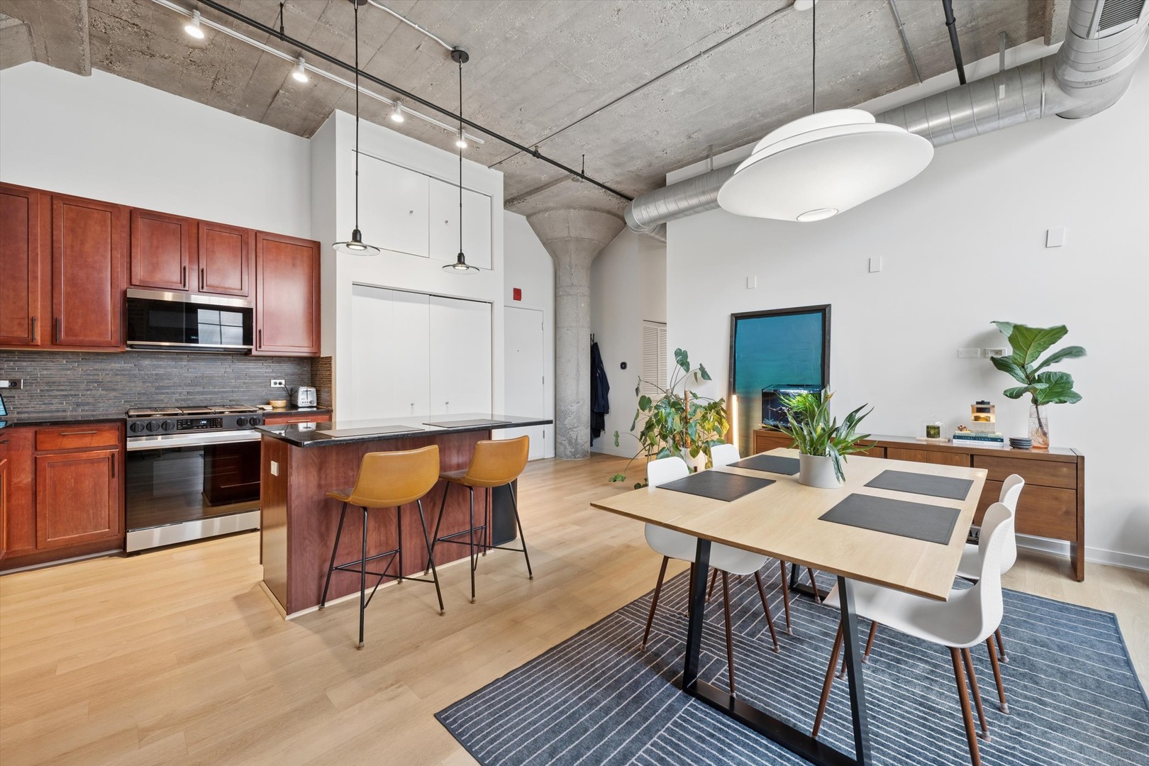 3963 W Belmont Avenue 316