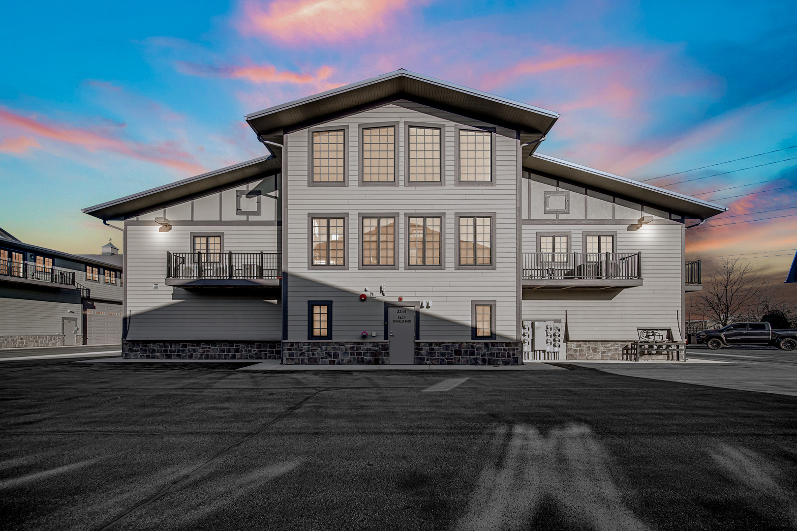 2244 Ferry Road 107-108