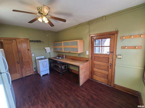 Tiny photo for 1632 18TH Avenue #24, Rock Island, IL 61201 (MLS # QC4268582)