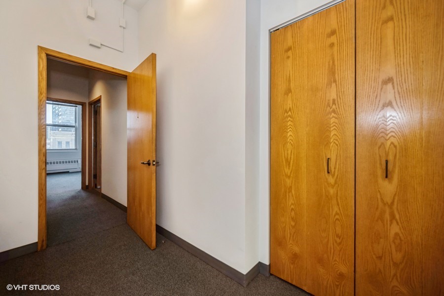 111 N Wabash Avenue 2101