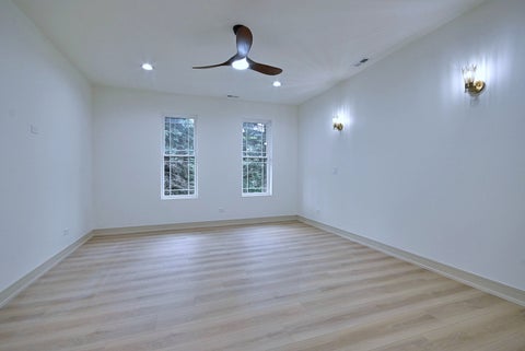 Tiny photo for 129 E Hillcrest Avenue, Wood Dale, IL 60191 (MLS # 12795055)