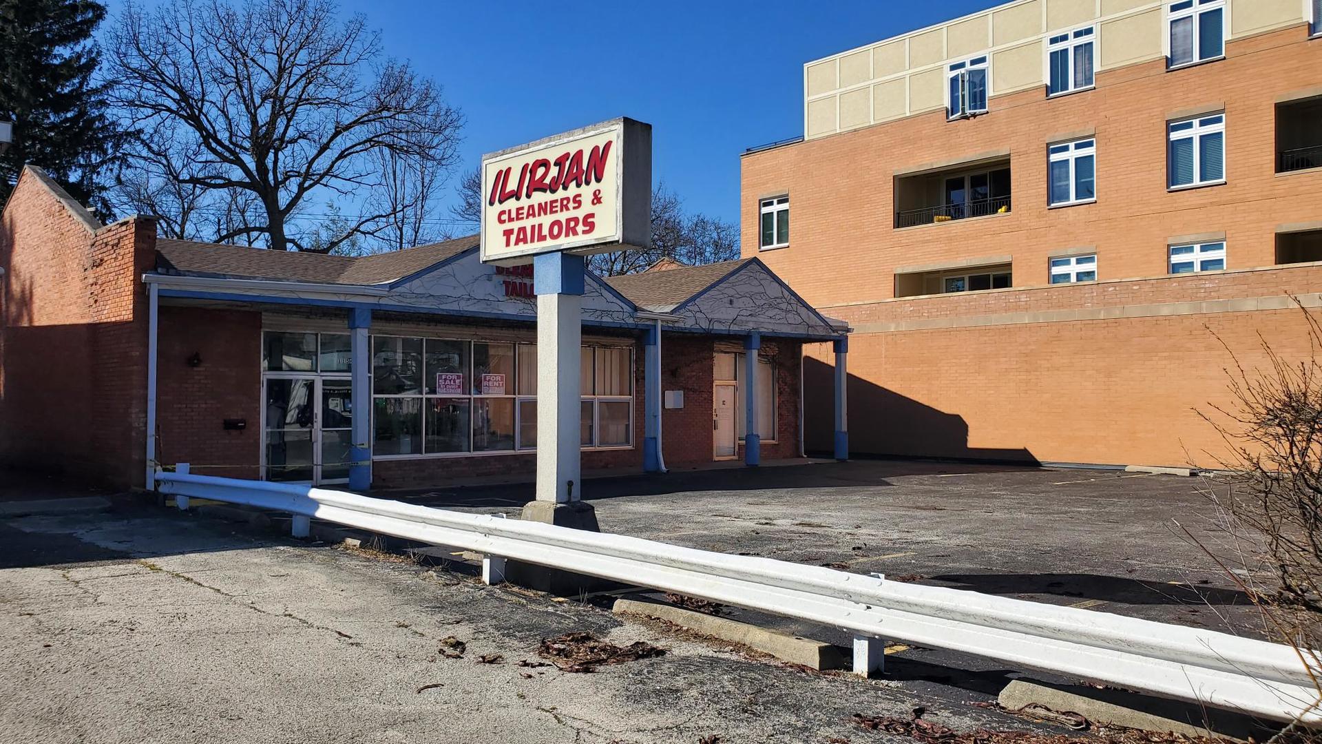 1154 N Waukegan Road