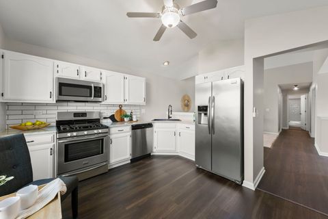 Tiny photo for 30W023 Cedar Court #023, Warrenville, IL 60555 (MLS # 12518782)