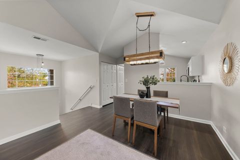 Tiny photo for 30W023 Cedar Court #023, Warrenville, IL 60555 (MLS # 12518782)