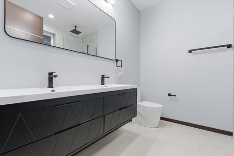 Tiny photo for 5830 N Lincoln Avenue #1S, Chicago, IL 60659 (MLS # 12551535)