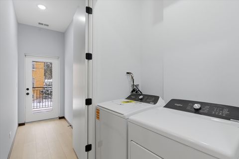 Tiny photo for 5830 N Lincoln Avenue #1S, Chicago, IL 60659 (MLS # 12551535)