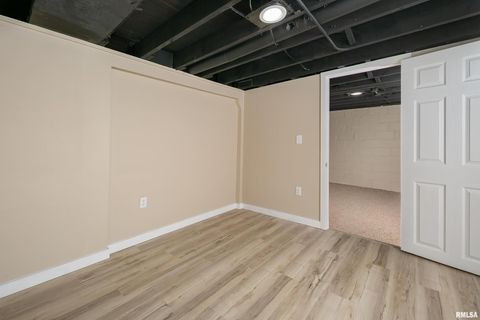 Tiny photo for 1309 CLAY Street, Davenport, IA 52804 (MLS # QC4269271)