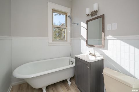 Tiny photo for 1309 CLAY Street, Davenport, IA 52804 (MLS # QC4269271)