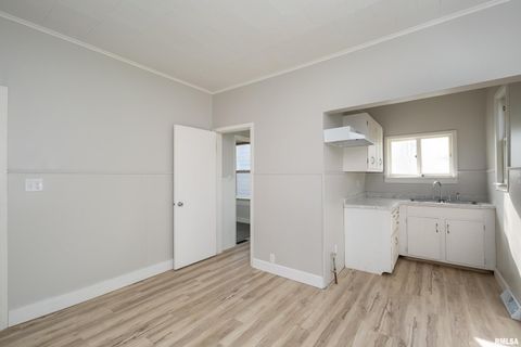 Tiny photo for 1309 CLAY Street, Davenport, IA 52804 (MLS # QC4269271)