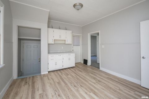 Tiny photo for 1309 CLAY Street, Davenport, IA 52804 (MLS # QC4269271)