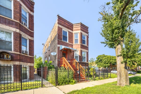 4104 W 24TH PL # 1, CHICAGO, IL 60623 - Image c33ac2012b7fae4f22e1f4133053eff5/2175284682