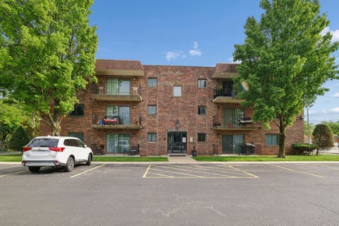 Tiny photo for 1940 183rd Street #2C, Homewood, IL 60430 (MLS # 12664008)