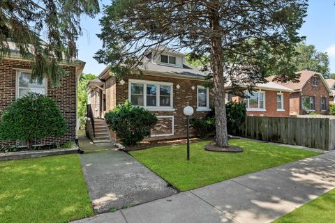 Tiny photo for 9132 S Saginaw Avenue, Chicago, IL 60617 (MLS # 12542169)