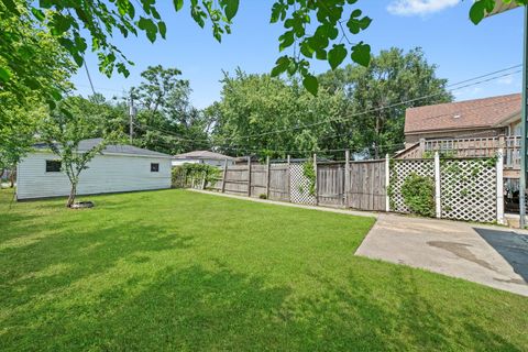 Tiny photo for 9132 S Saginaw Avenue, Chicago, IL 60617 (MLS # 12542169)
