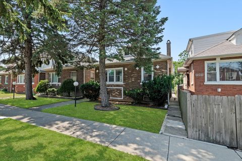 Tiny photo for 9132 S Saginaw Avenue, Chicago, IL 60617 (MLS # 12542169)