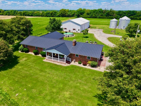 Photo of 623 Pear Lane, Xenia, IL 62899 (MLS # 12678365)
