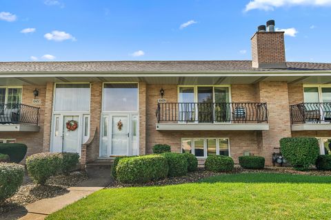 Photo of 10459 Eagle Ridge Drive #139, Orland Park, IL 60467 (MLS # 12513004)