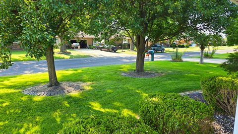 Tiny photo for 431 Easthaven Drive, Centralia, IL 62801 (MLS # 12707250)