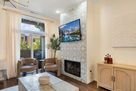 Tiny photo for 1529 W Montana Street #2, Chicago, IL 60614 (MLS # 12489896)
