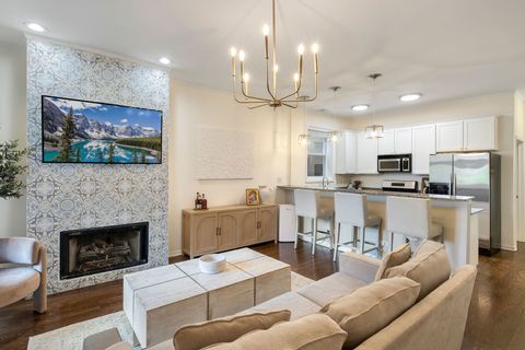 Tiny photo for 1529 W Montana Street #2, Chicago, IL 60614 (MLS # 12489896)