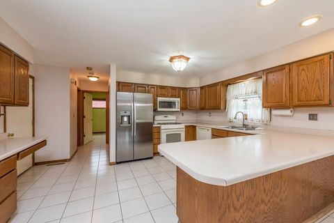 Tiny photo for 42162 N Fossland Avenue, Zion, IL 60099 (MLS # 12621569)