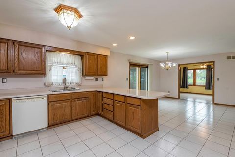 Tiny photo for 42162 N Fossland Avenue, Zion, IL 60099 (MLS # 12621569)