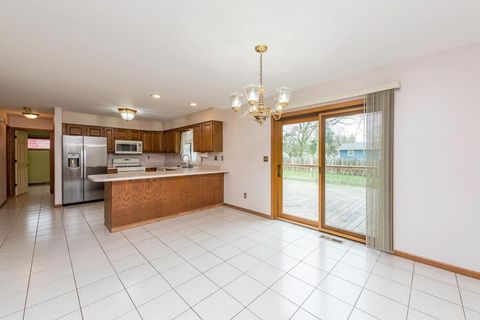 Tiny photo for 42162 N Fossland Avenue, Zion, IL 60099 (MLS # 12621569)