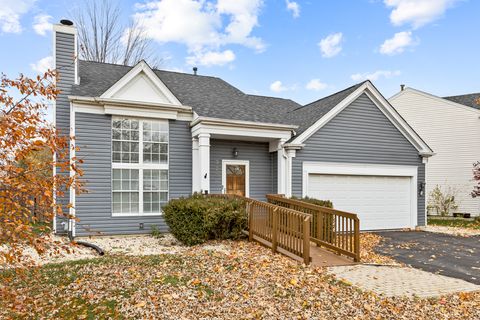 Photo of 3238 Gresham Lane E, Aurora, IL 60504 (MLS # 12515382)