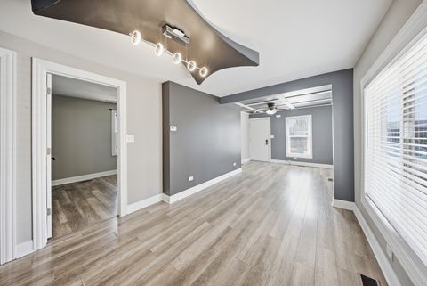 Tiny photo for 810 Superior Street, Aurora, IL 60505 (MLS # 12631354)