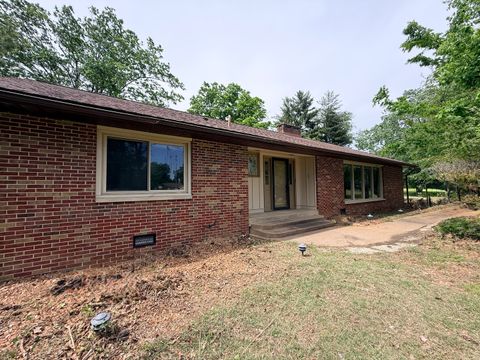 Photo of 1400 Miller Drive, Herrin, IL 62948 (MLS # 12638276)